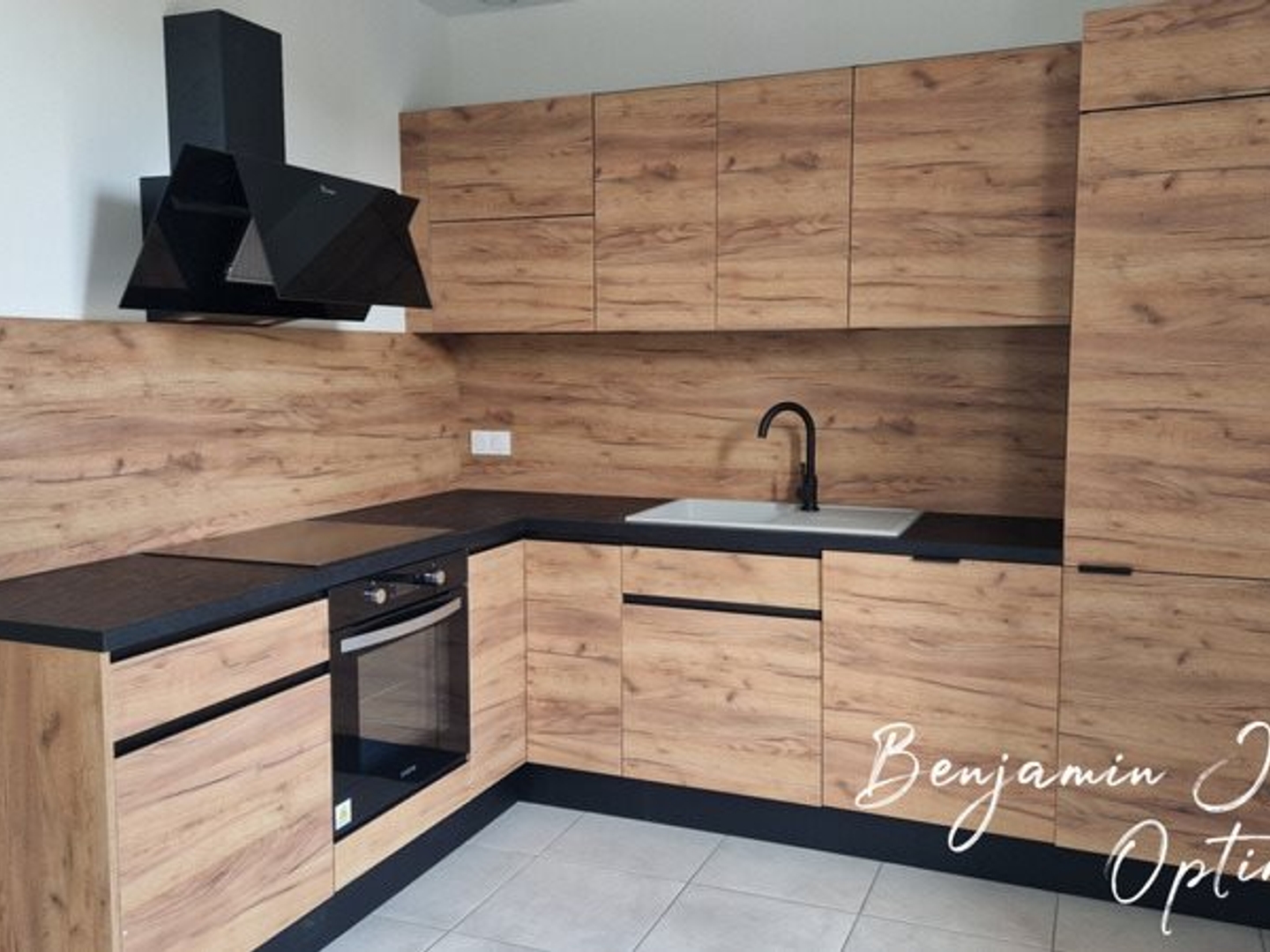 Immeuble à vendre - 165m2 - Sérignan (34410)