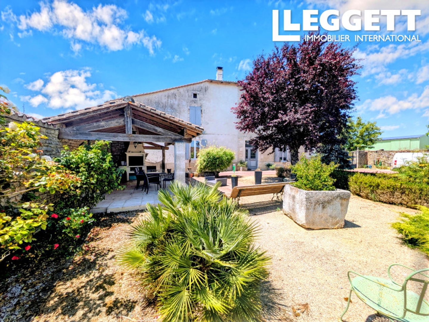 Maison à vendre - 6 pièces - 238m2 - Verteuil-Sur-Char... (16510)