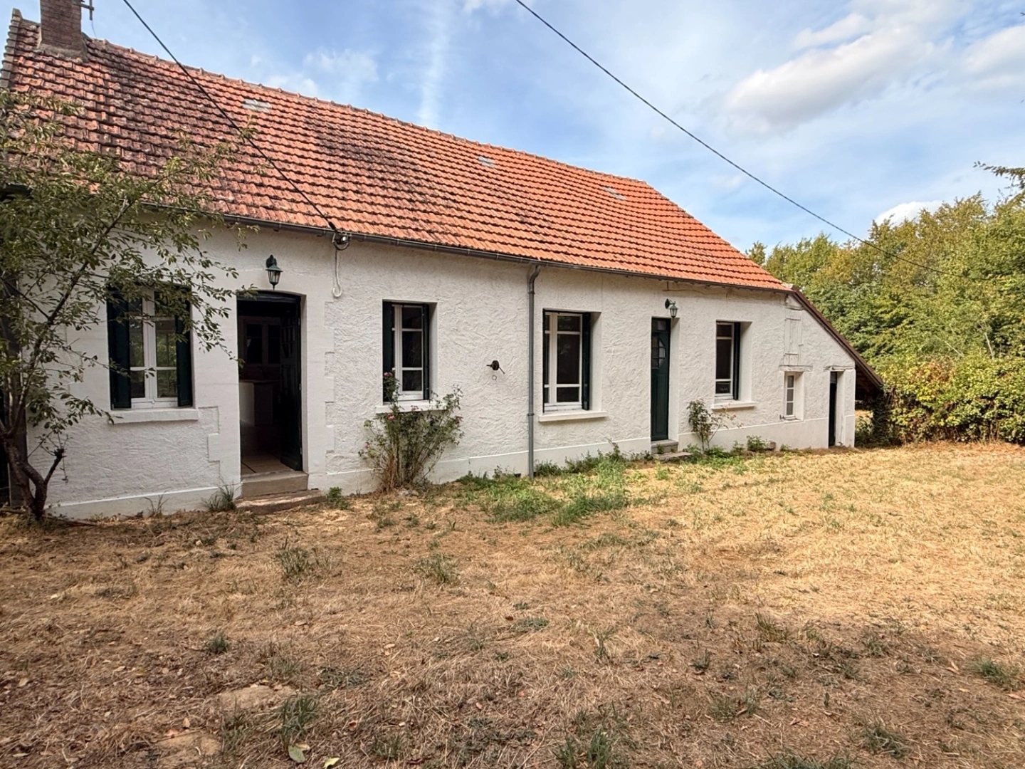EN EXCLUSIVITE ! Charmante maison de plain pied 97m², 3 chambres, sur 1,2ha de terrain 107 000 €