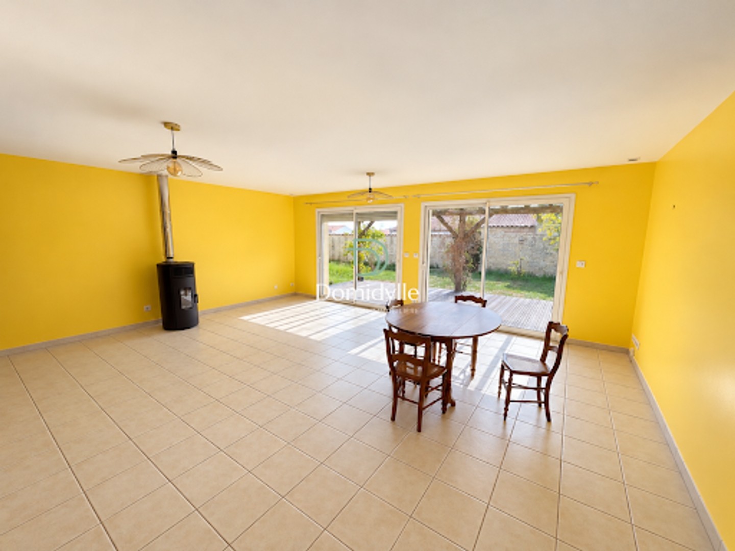 Maison à vendre - 5 pièces - 115m2 - Saint-Jean-De-Liv... (17170)