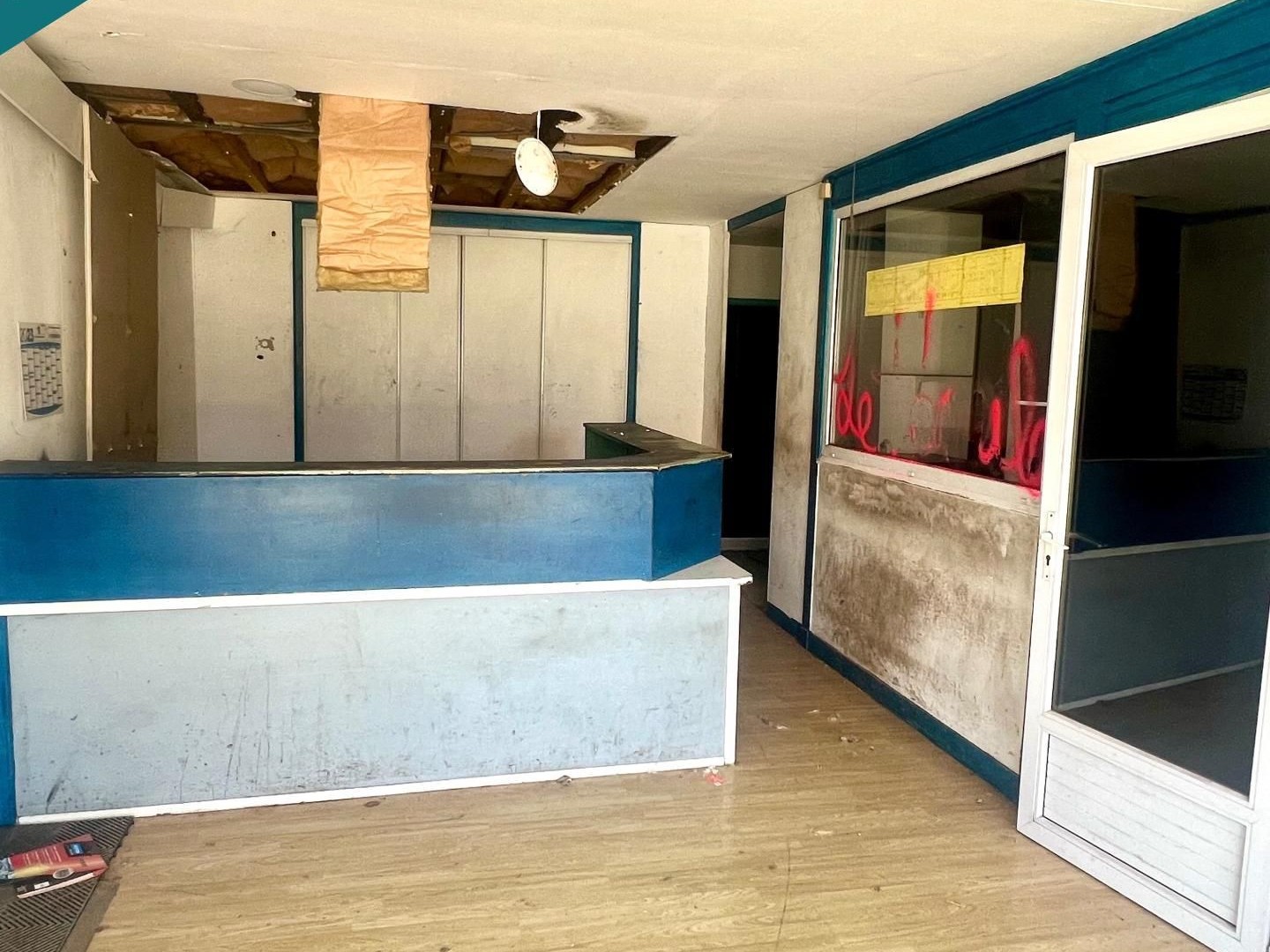 Bureaux à vendre - 6 pièces - 190m2 - Saint-Jean-D'angély (17400)