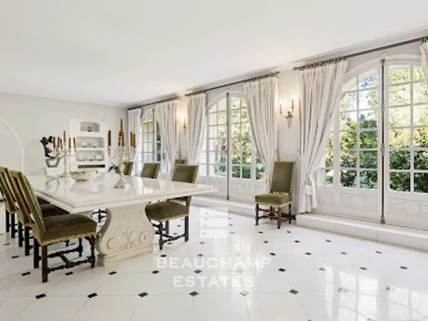 Maison à vendre - 17 pièces - 1000m2 - Auribeau-Sur-Siagne (06810)