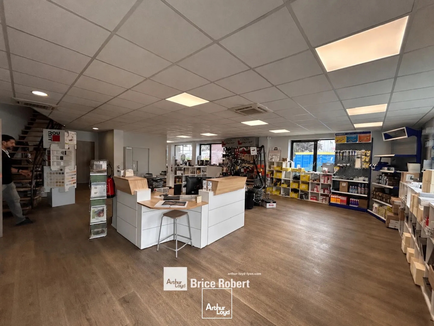 Locaux à vendre - 920m2 - Corbas (69960)