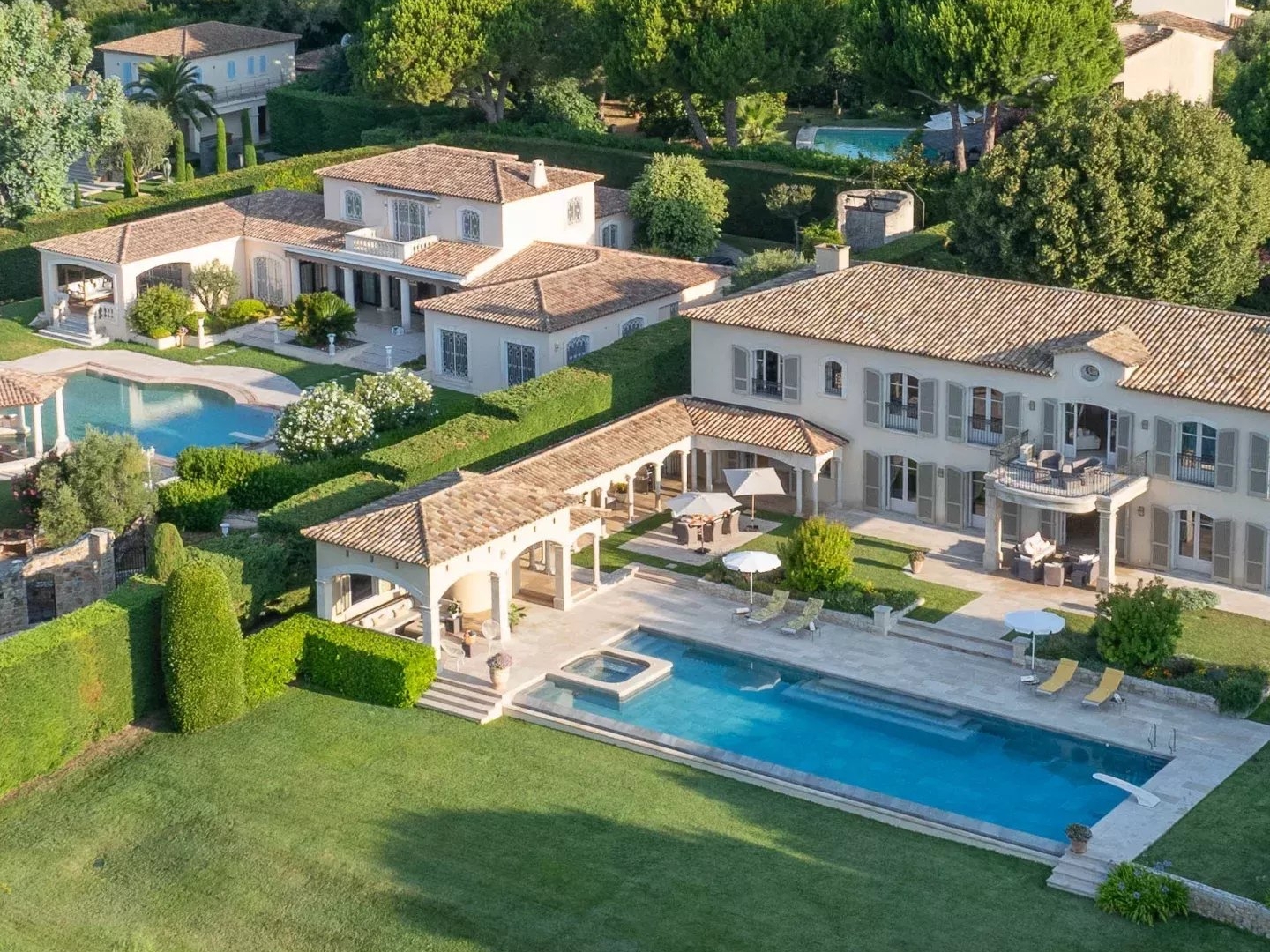 Maison à vendre - 10 pièces - 589m2 - Antibes (06160)