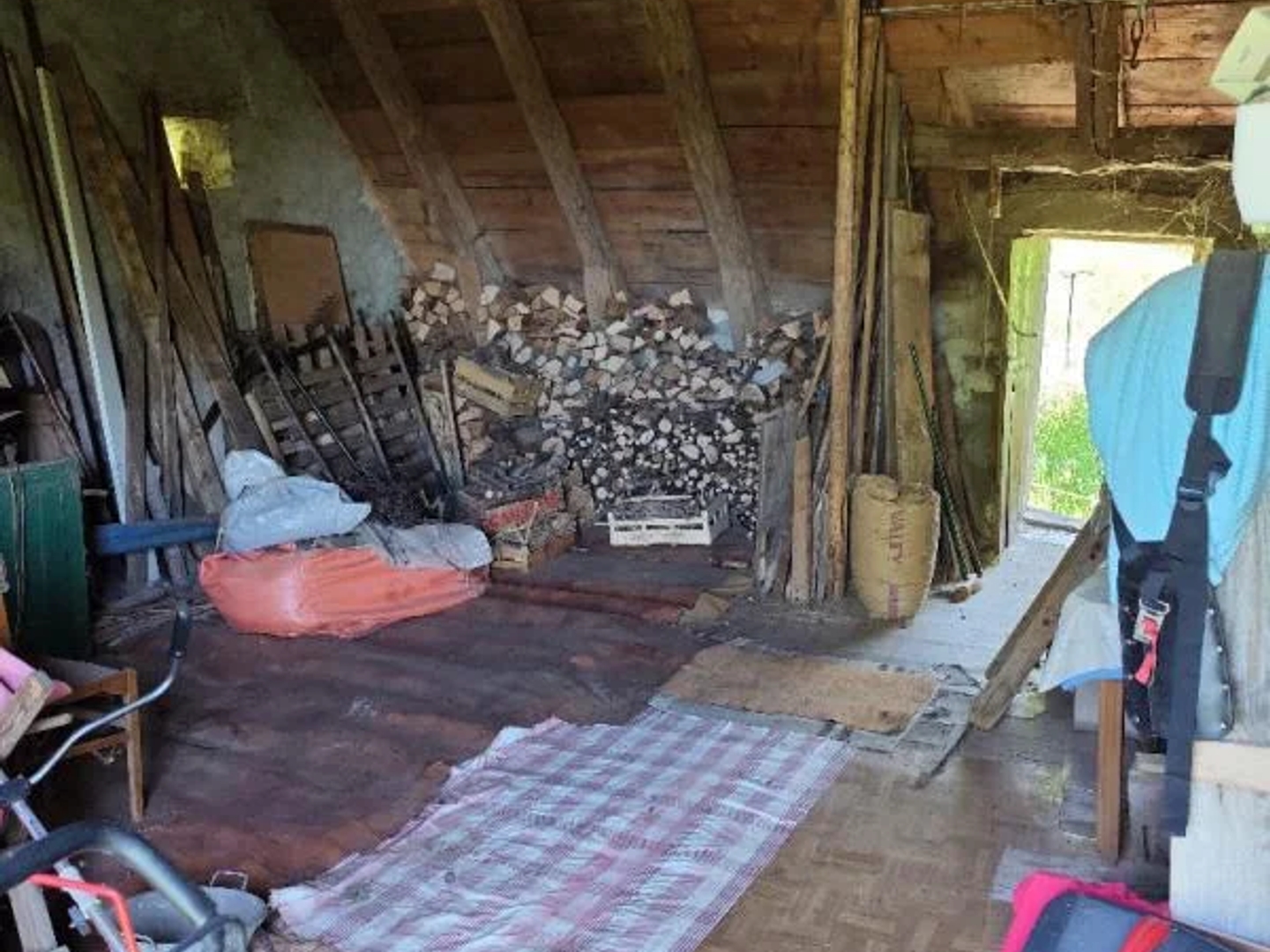 Maison à vendre - 5 pièces - 81m2 - Saint-Sauves-D'au... (63950)