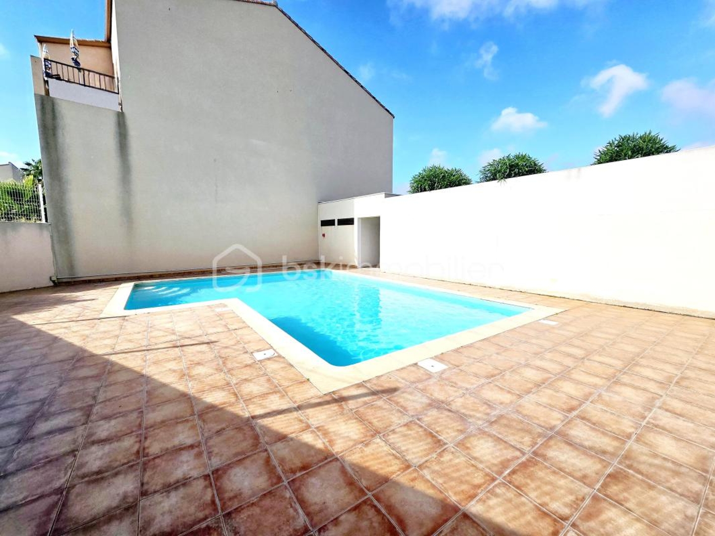 EN EXCLUSIVITE - LES CAYRETS - PISCINE - PARKING PRIVE