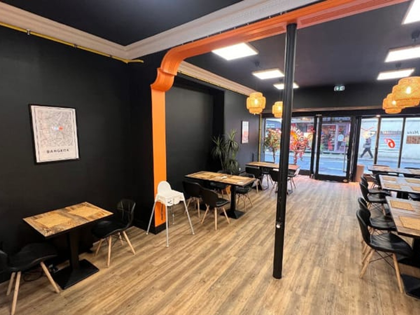 A vendre ? Murs commerciaux 110 m2 € Quartier de la Doutre, Angers