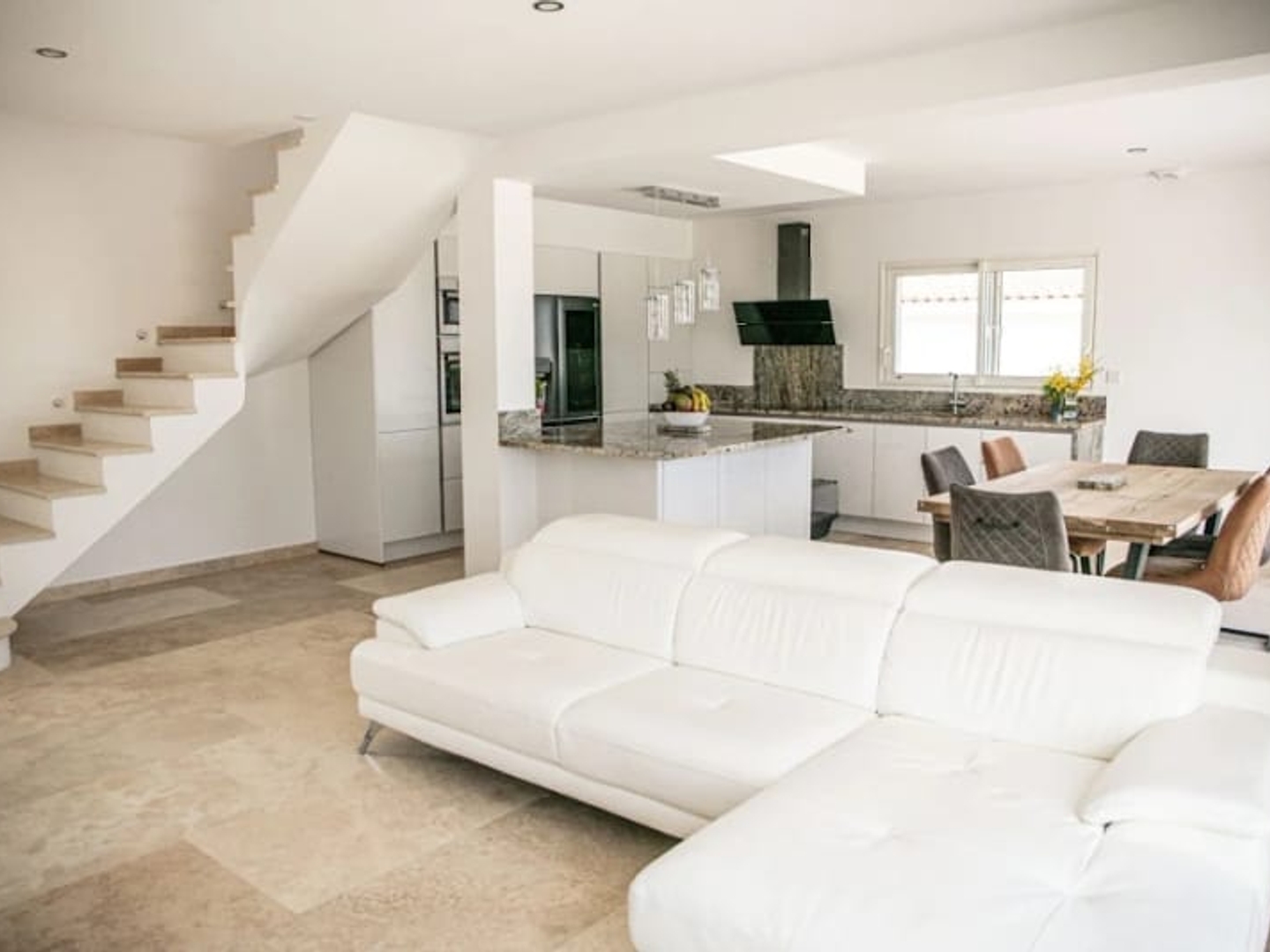 Maison à vendre - 5 pièces - 124m2 - L'isle-Sur-La-Sorgue (84800)