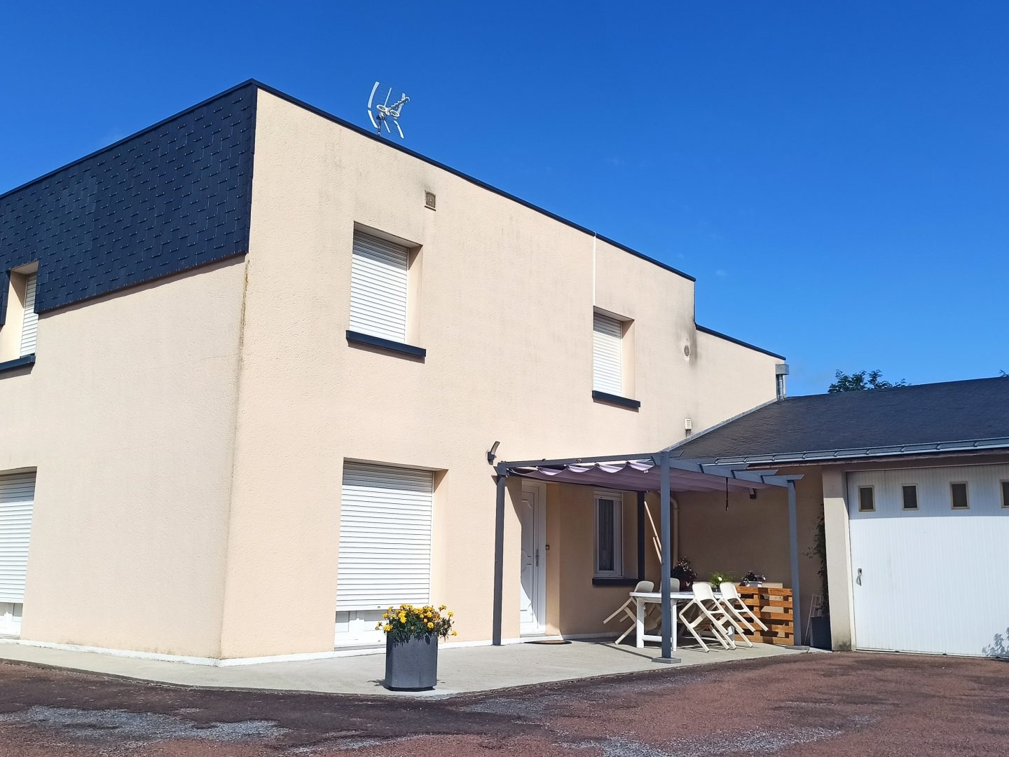 Maison à vendre - 9 pièces - 178m2 - Beaucouzé (49070)