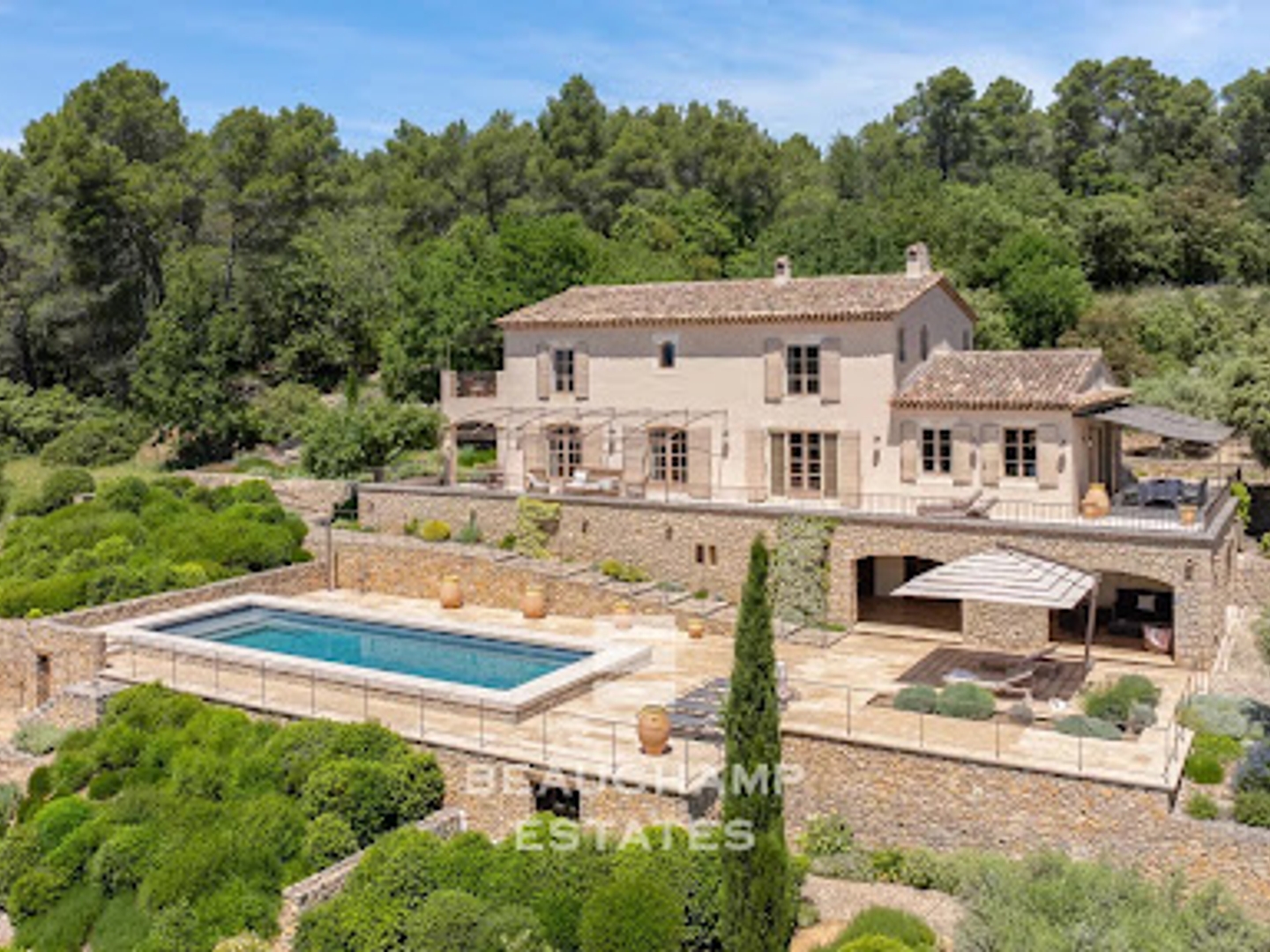 Maison à vendre - 6 pièces - 288m2 - Lorgues (83510)