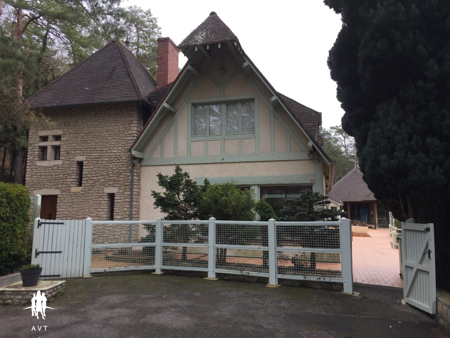 Maison à vendre - 11 pièces - 314m2 - Chaufour-Lès-Bonn... (78270)