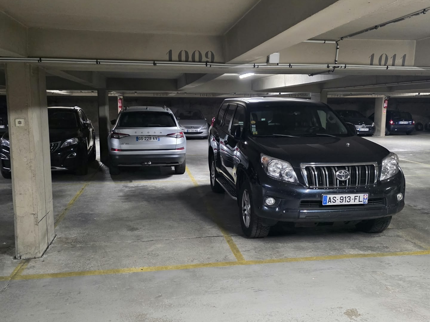 1 place Parking sous sol - 20 Rue de la Fédération proche Tour Eiffel