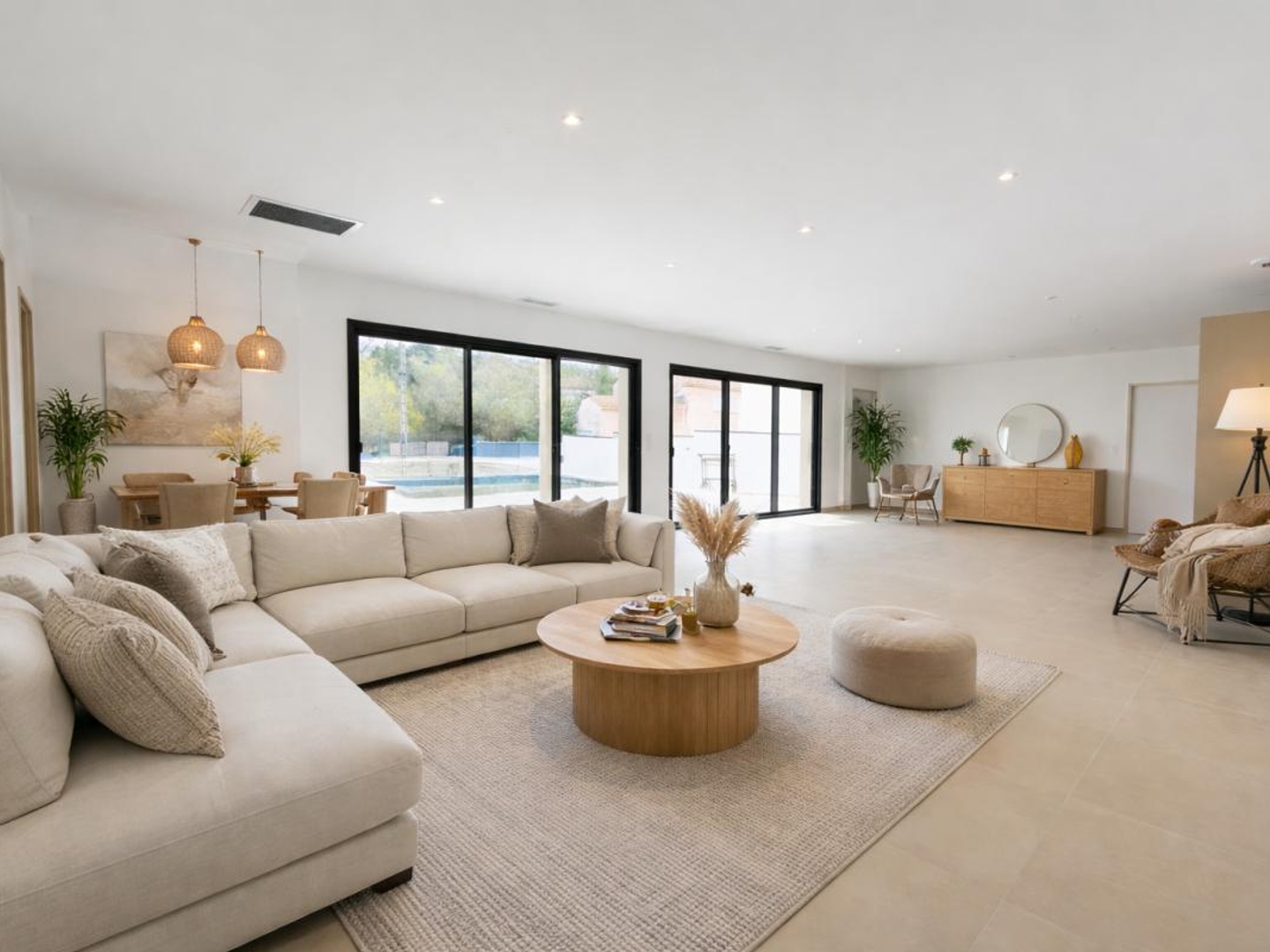Maison à vendre - 5 pièces - 137m2 - Saint-Christol-Lè... (30380)