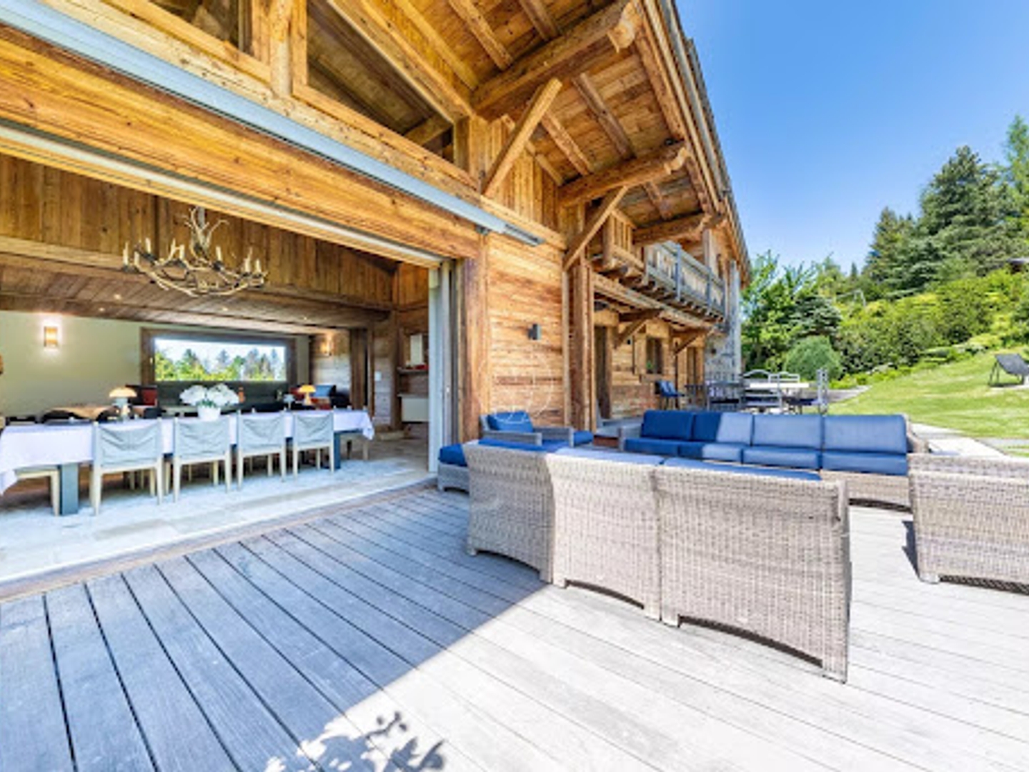 Maison à vendre - 8 pièces - 307m2 - Demi-Quartier (74120)