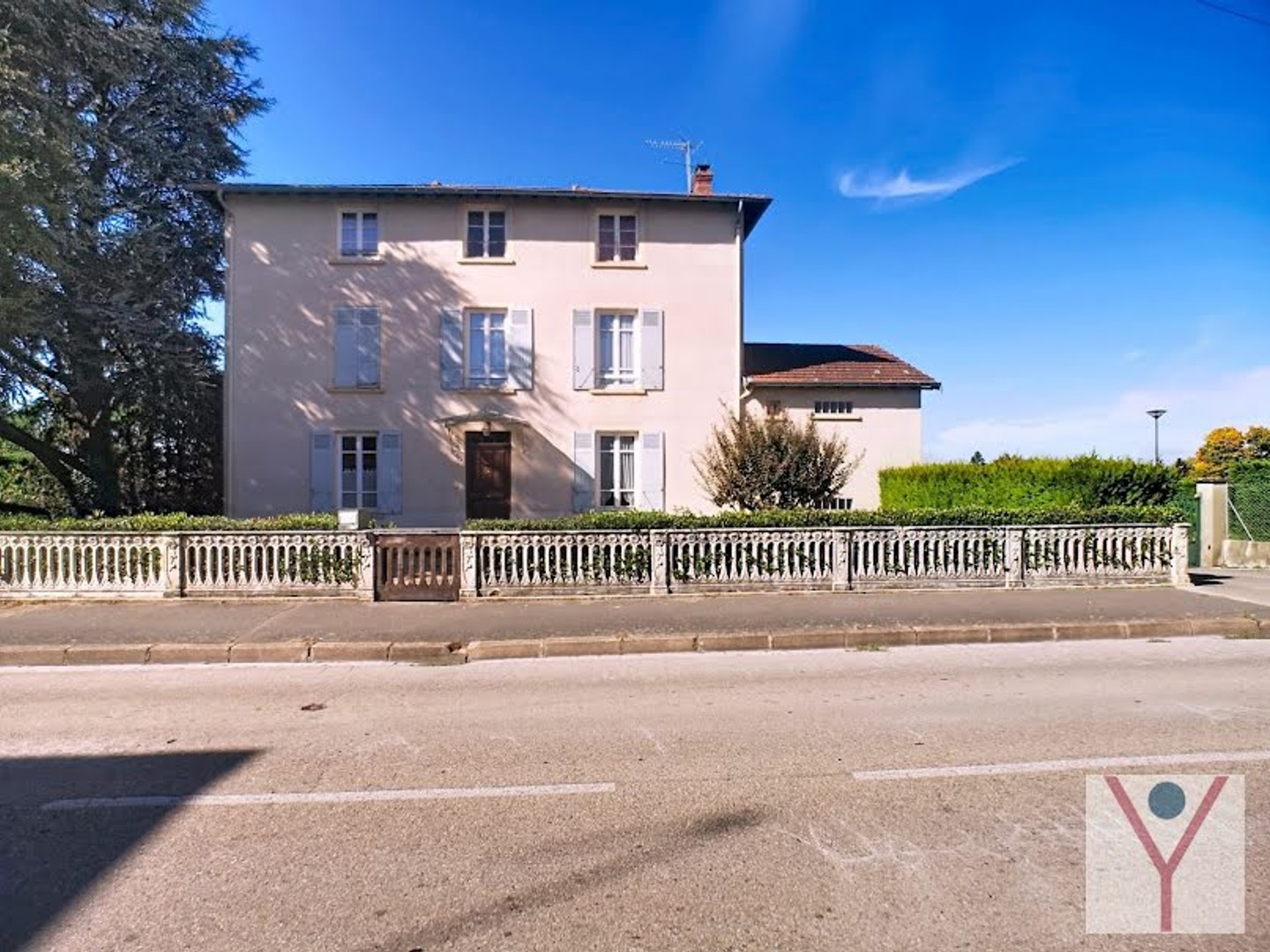 Maison 9 pièces 233 m²