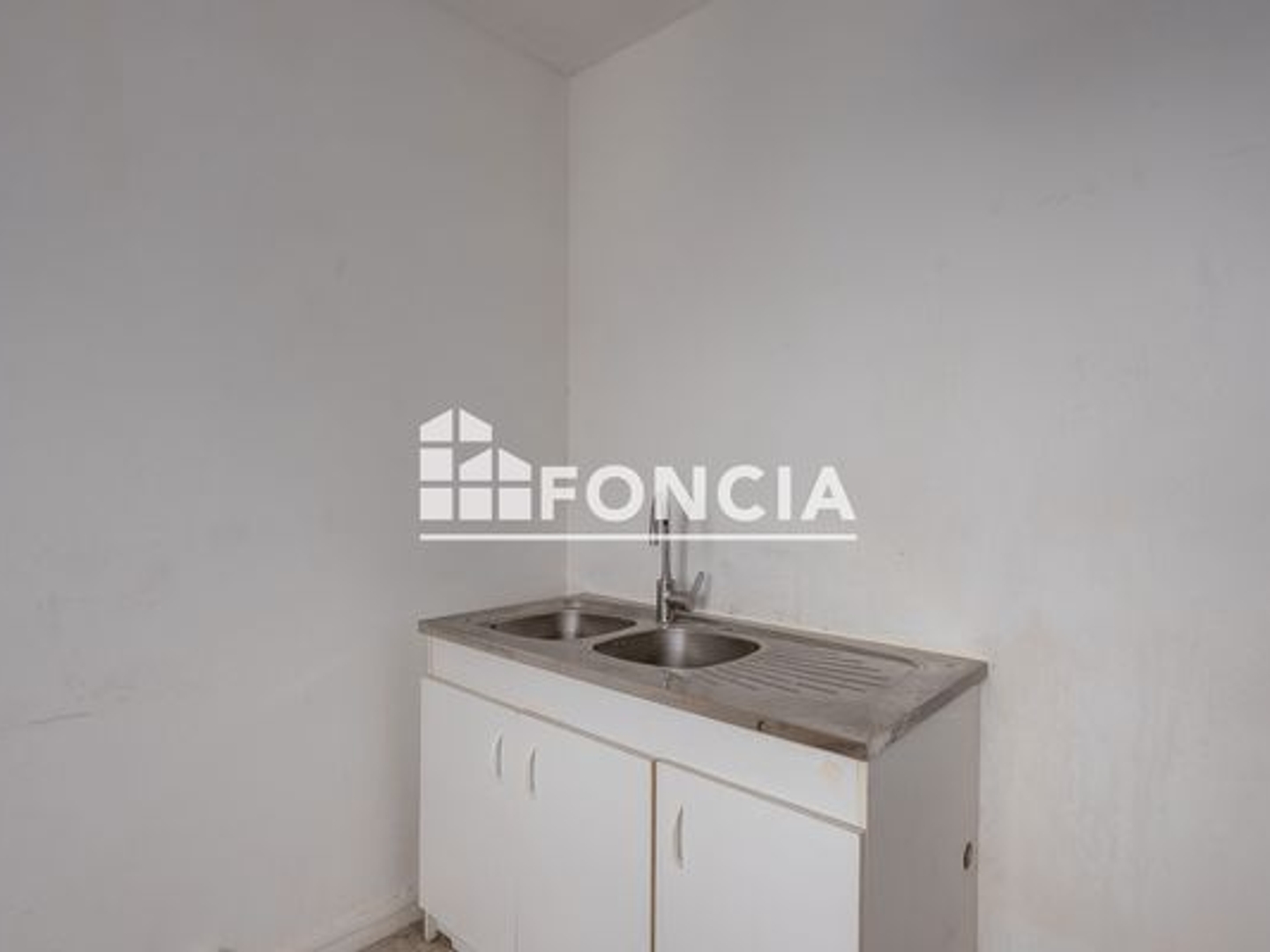 Appartement à vendre - 1 pièce - 18m2 - Noisy-Le-Grand (93160)