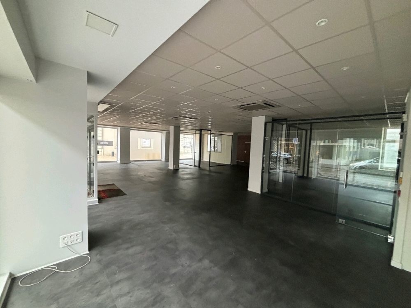 Locaux à vendre - 233m2 - Annemasse (74100)