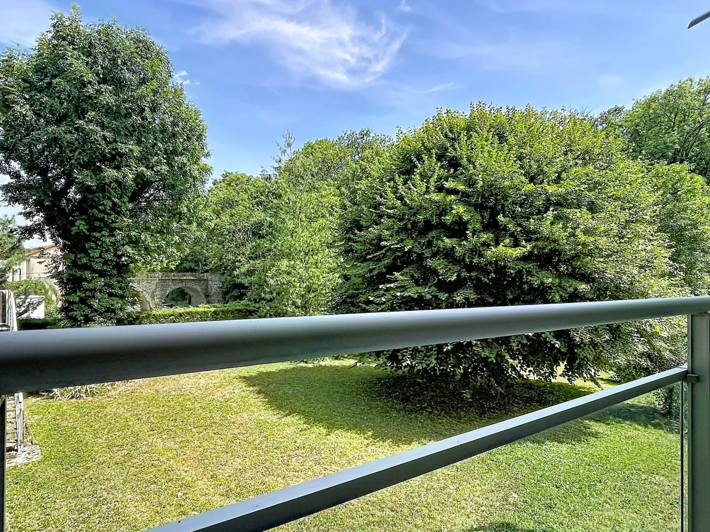 Appartement à vendre - 2 pièces - 29m2 - Châtel-Guyon (63140)