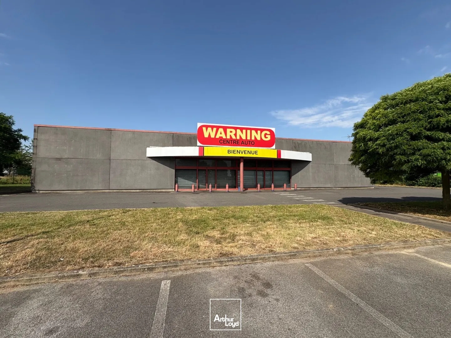 Locaux à vendre - 1198m2 - Maignelay-Montigny (60420)