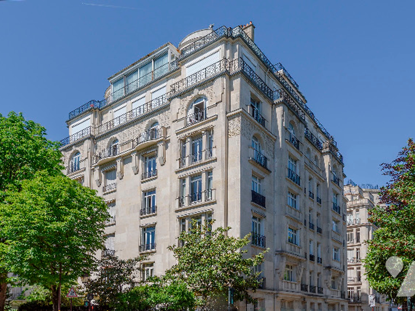 Appartement 7 pièces 266 m²