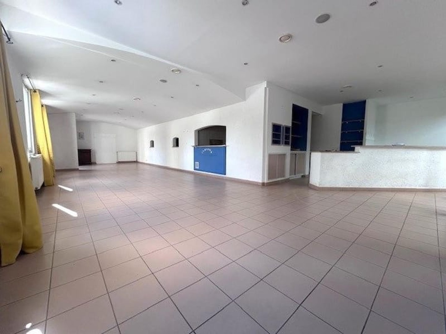 Bureaux à vendre - 3 pièces - 145m2 - Orbec (14290)