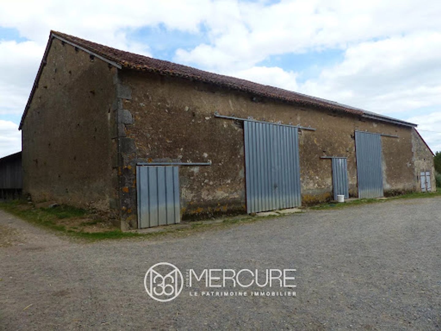 Maison à vendre - 4 pièces - 82m2 - Lathus-Saint-Rémy (86390)