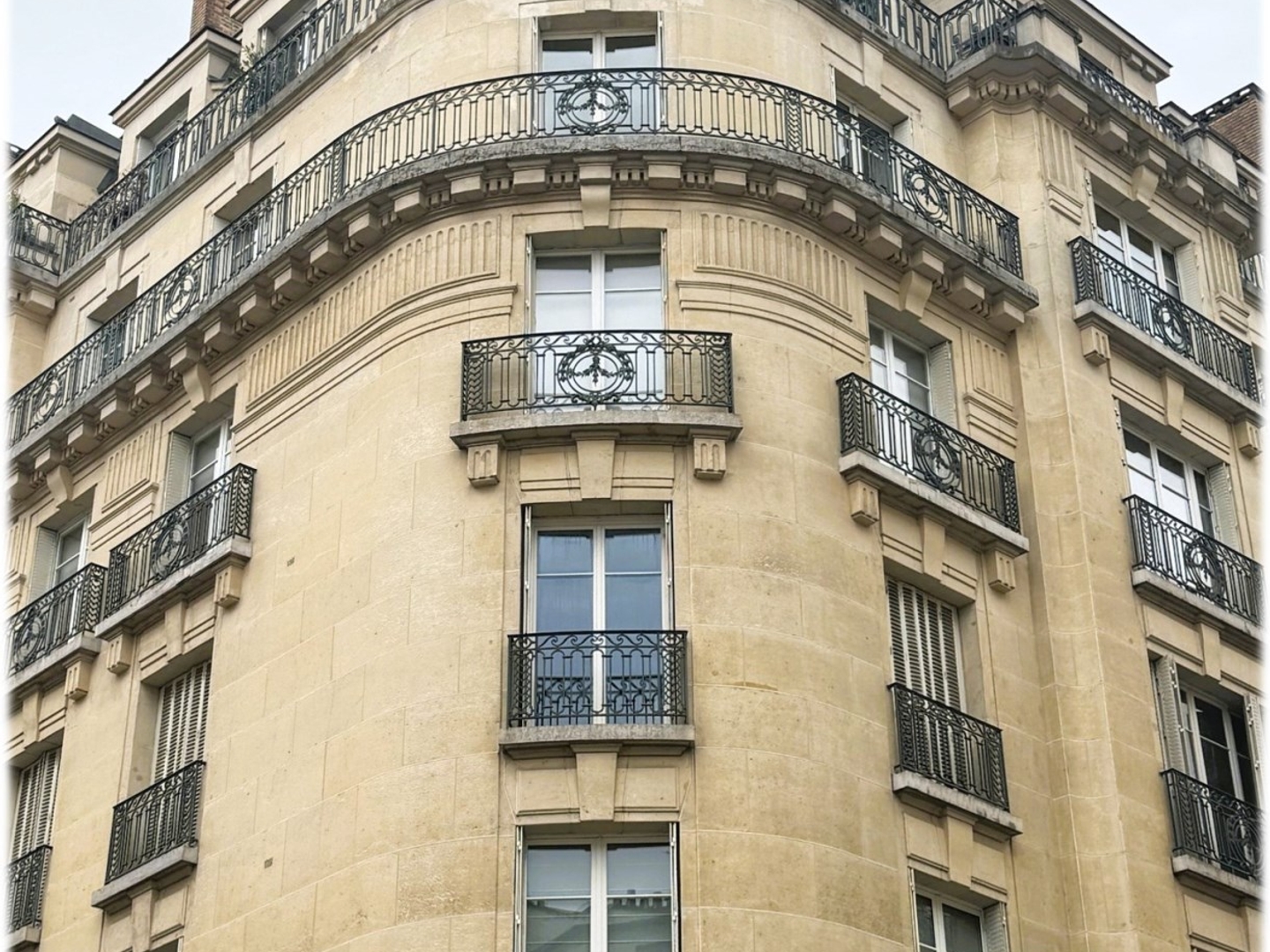 Local professionnel 162 m²