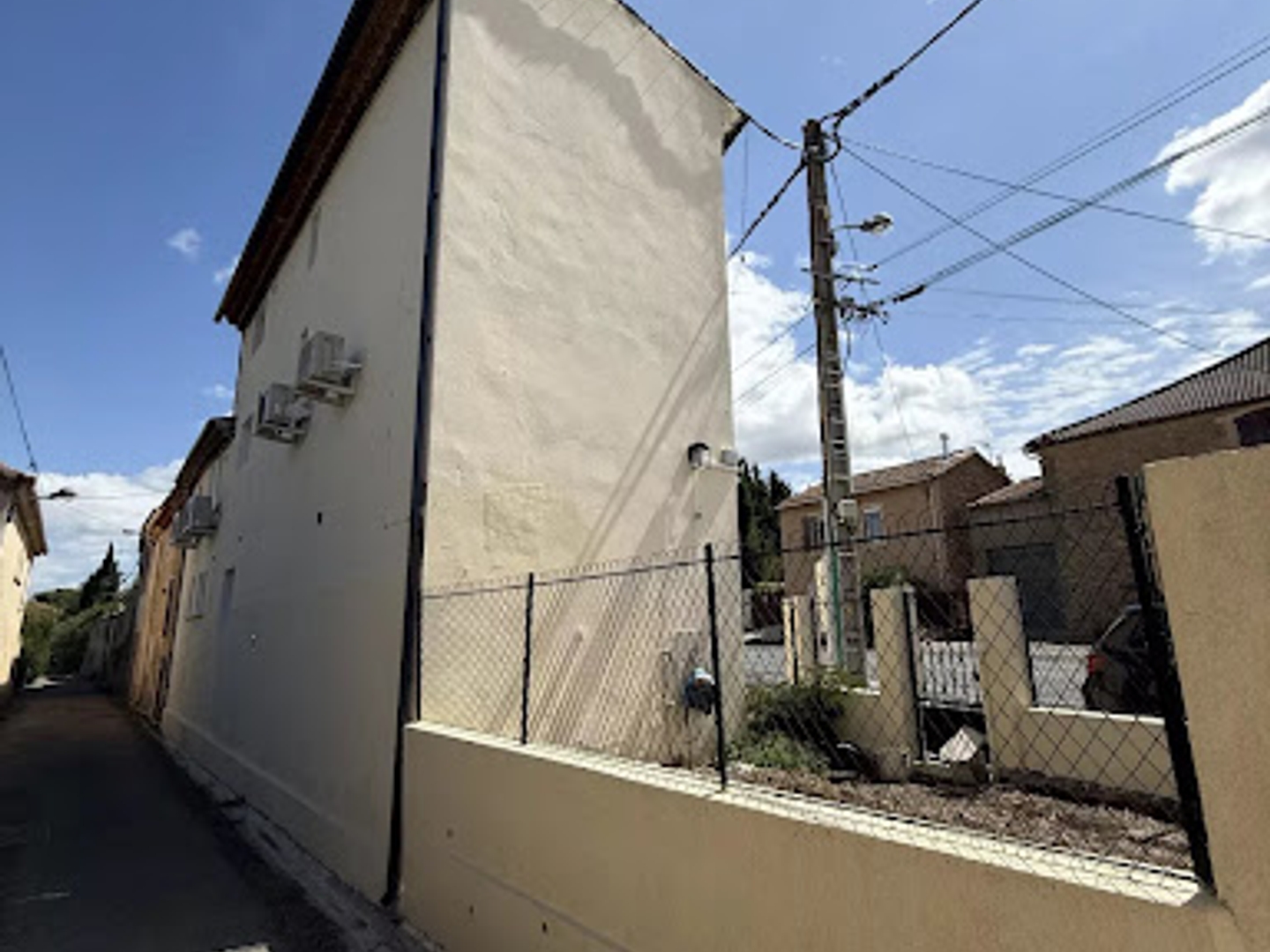 Appartement à vendre - 9 pièces - 19m2 - Ornaisons (11200)