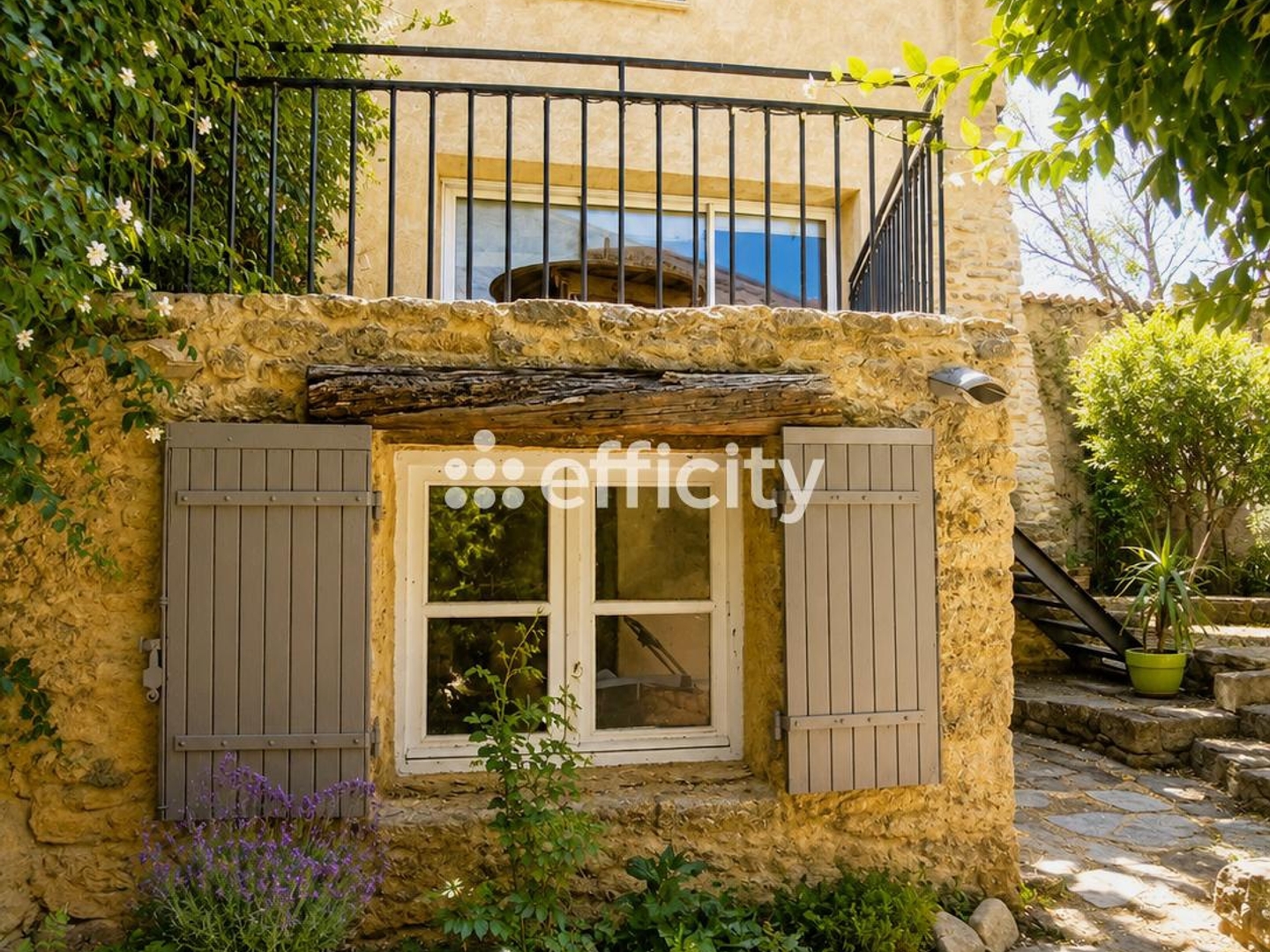 Maison à vendre - 5 pièces - 145m2 - Bédarrides (84370)