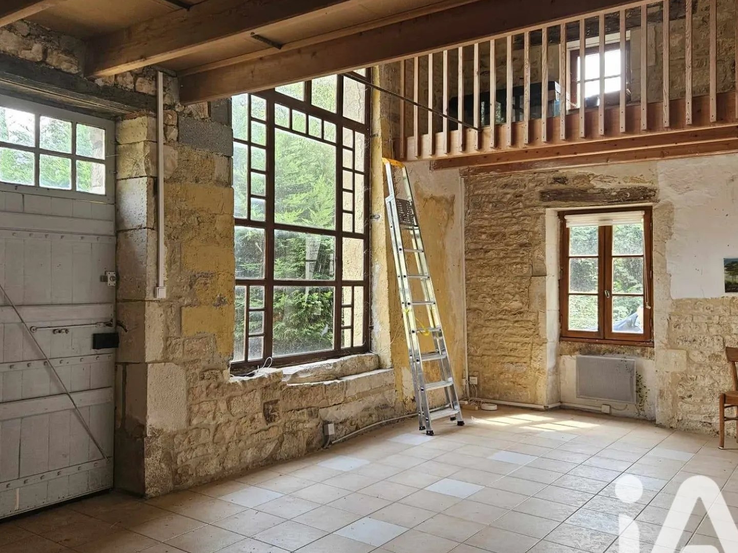 Maison à vendre - 5 pièces - 177m2 - Saint-Gourson (16700)