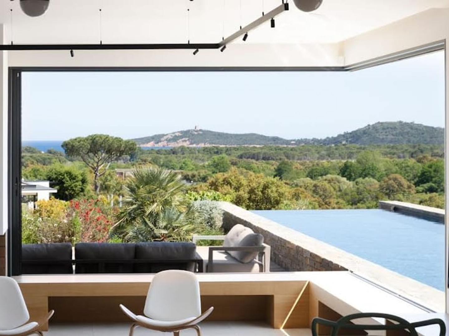 Villa 6 pièces 249 m²