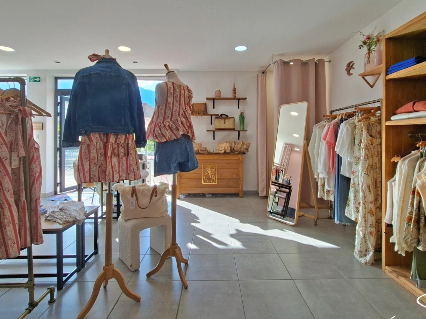 Magasin à vendre - 1 pièce - 48m2 - Pontcharra (38530)
