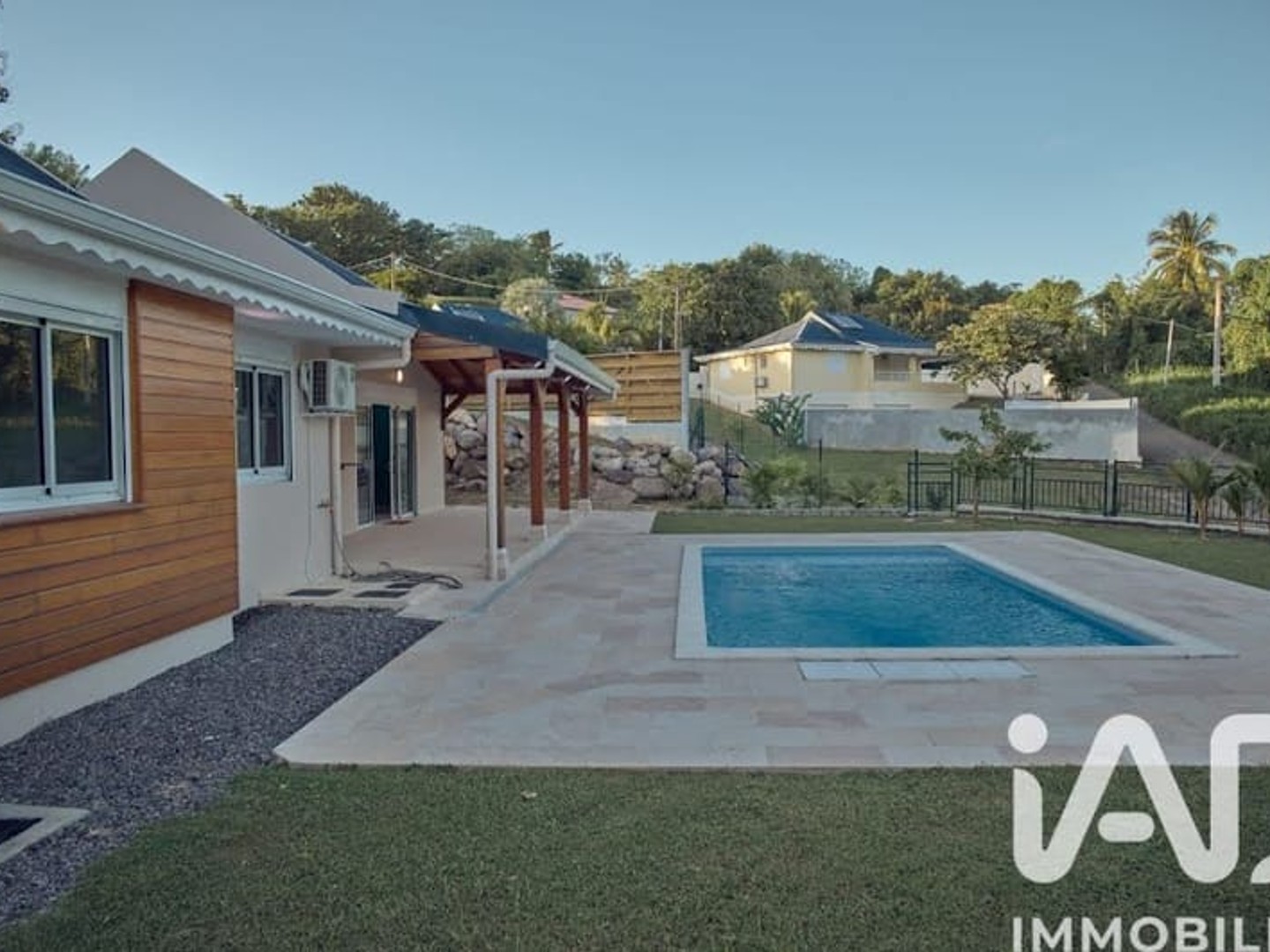 Maison à vendre - 5 pièces - 147m2 - Ducos (97224)