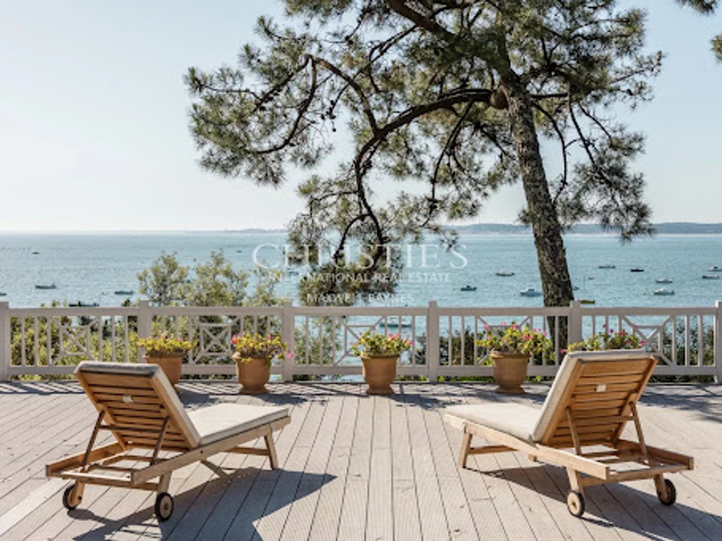 Villa 6 pièces 250 m²