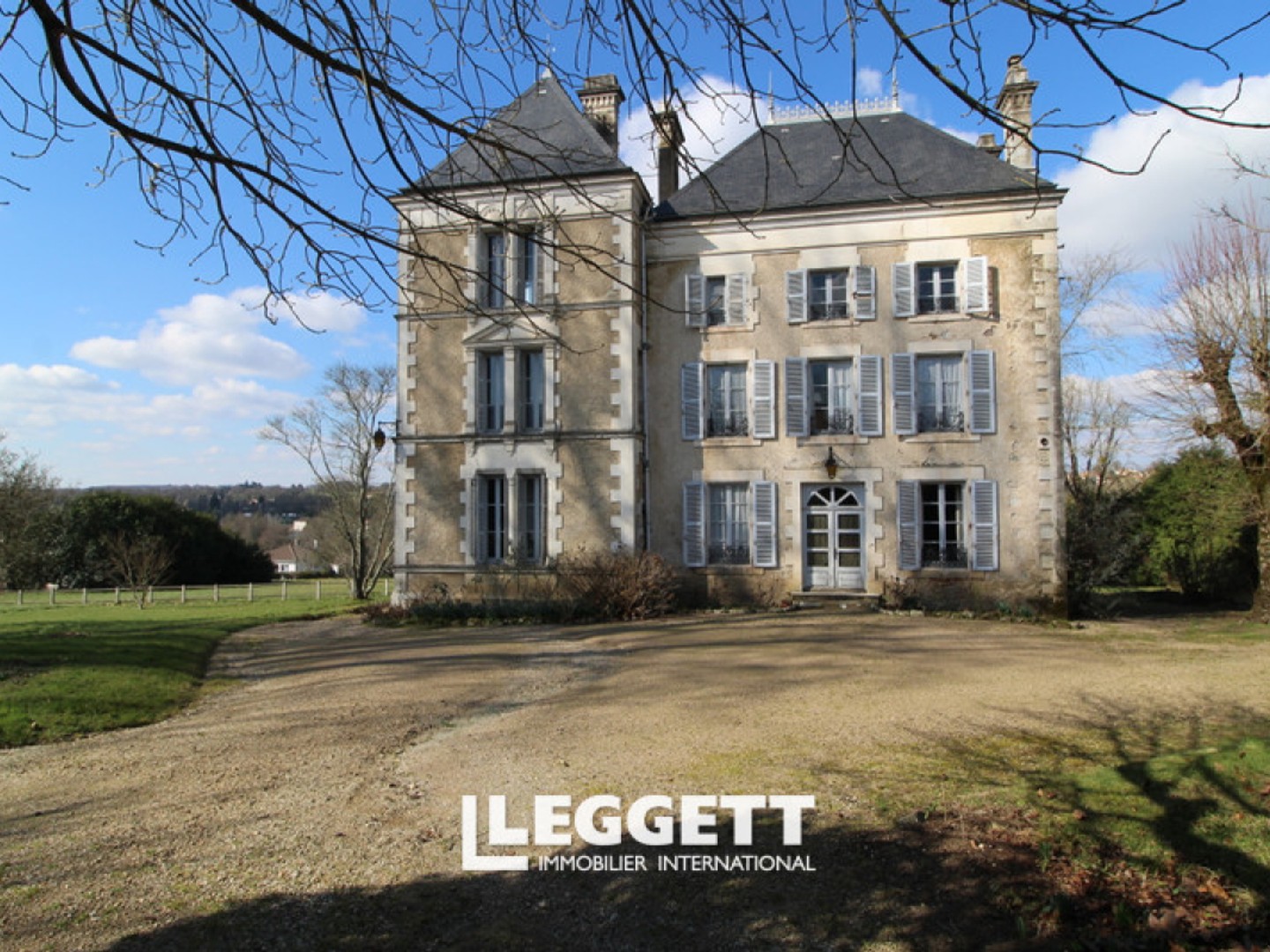 maison 19 pièce(s), CONFOLENS