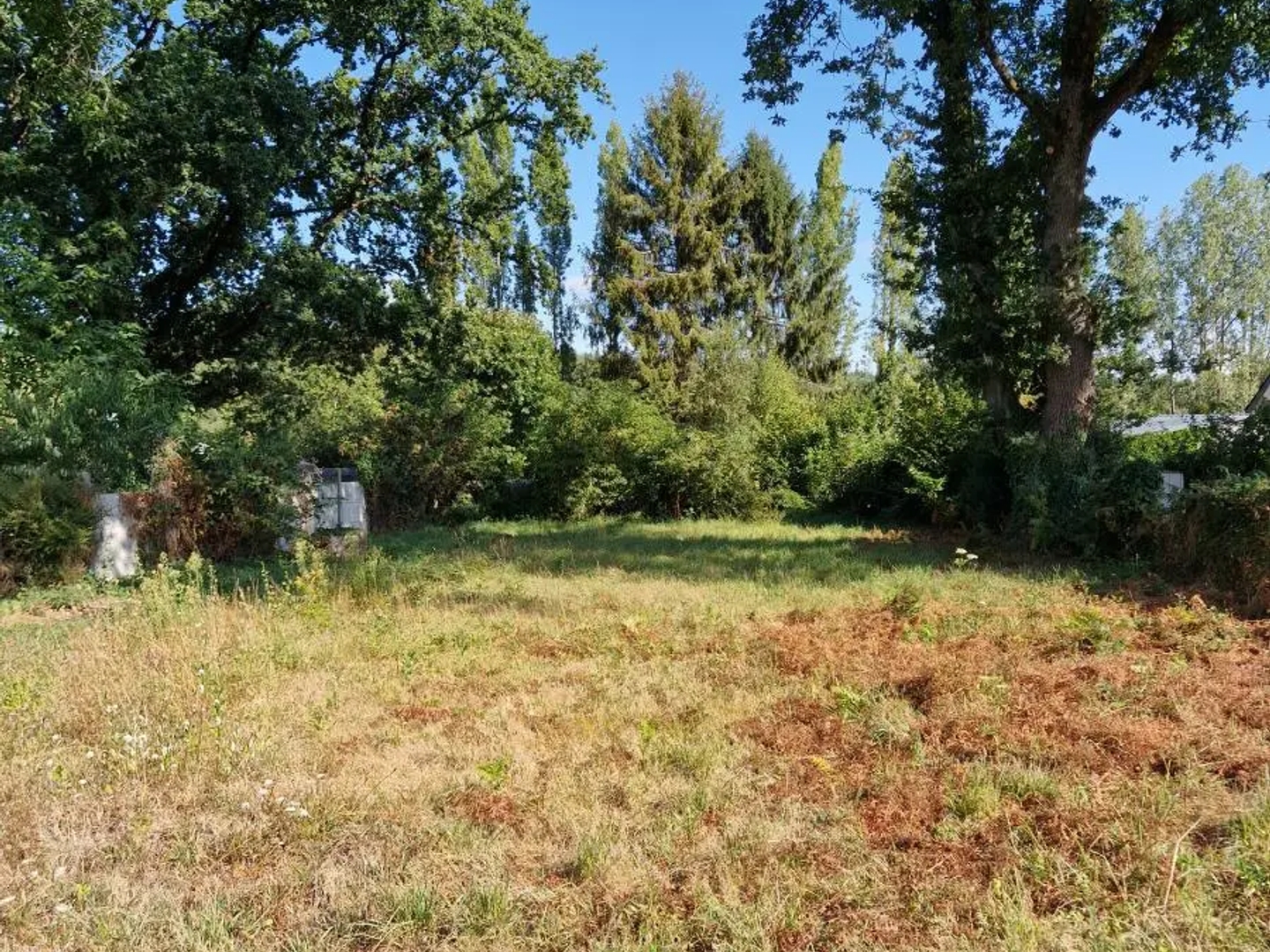Terrain 830 m²