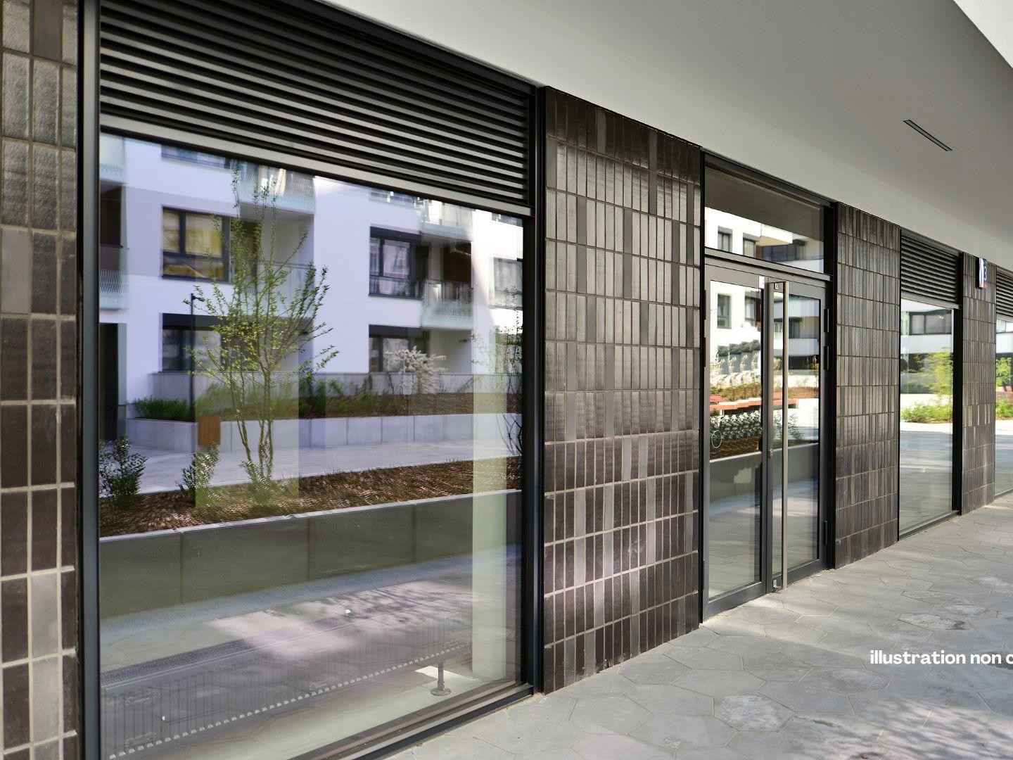 Immeuble commercial 70 m²