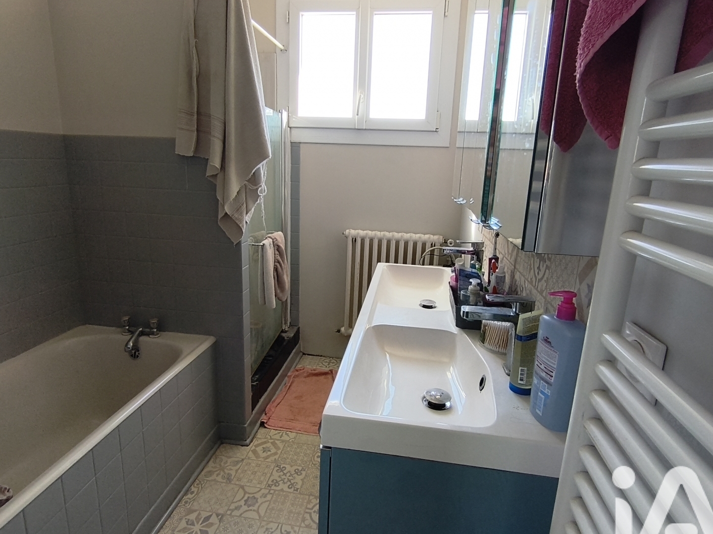Maison à vendre - 6 pièces - 101m2 - Lezay (79120)