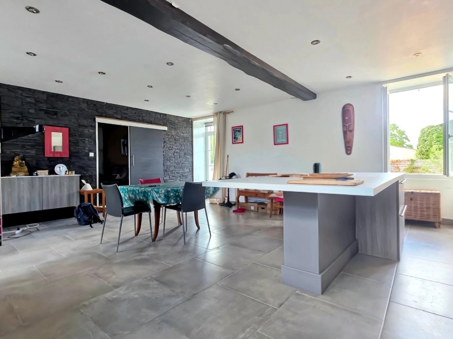 Maison à vendre - 7 pièces - 167m2 - Saint-Pierre-La-Noue (17700)