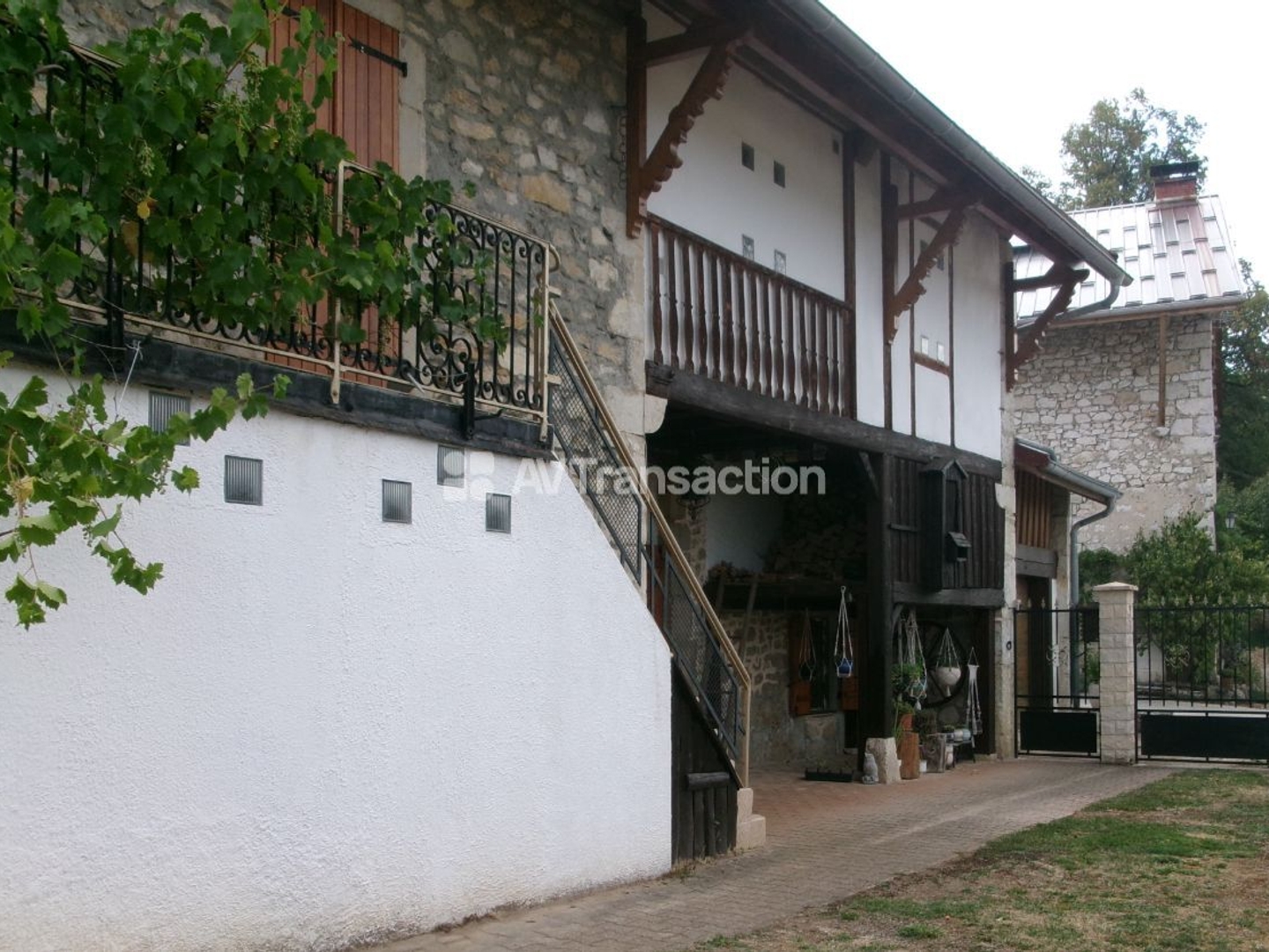 Maison à vendre - 240m2 - Haut Valromey (01260)