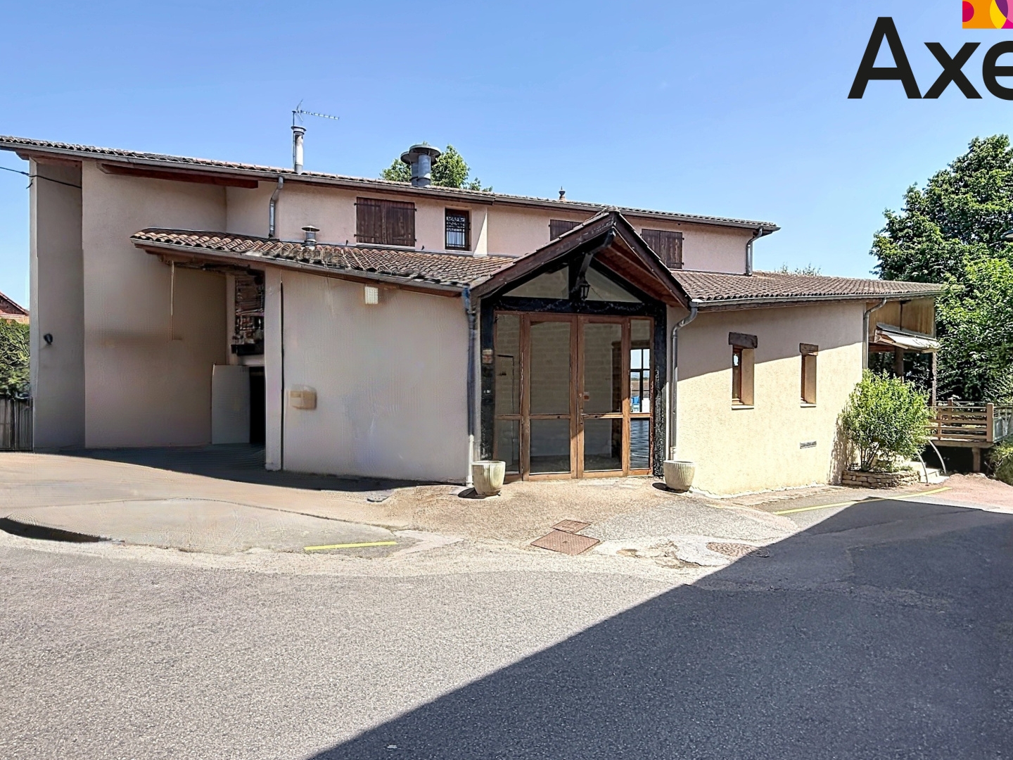 Locaux à vendre - 3 pièces - 267m2 - Briennon (42720)