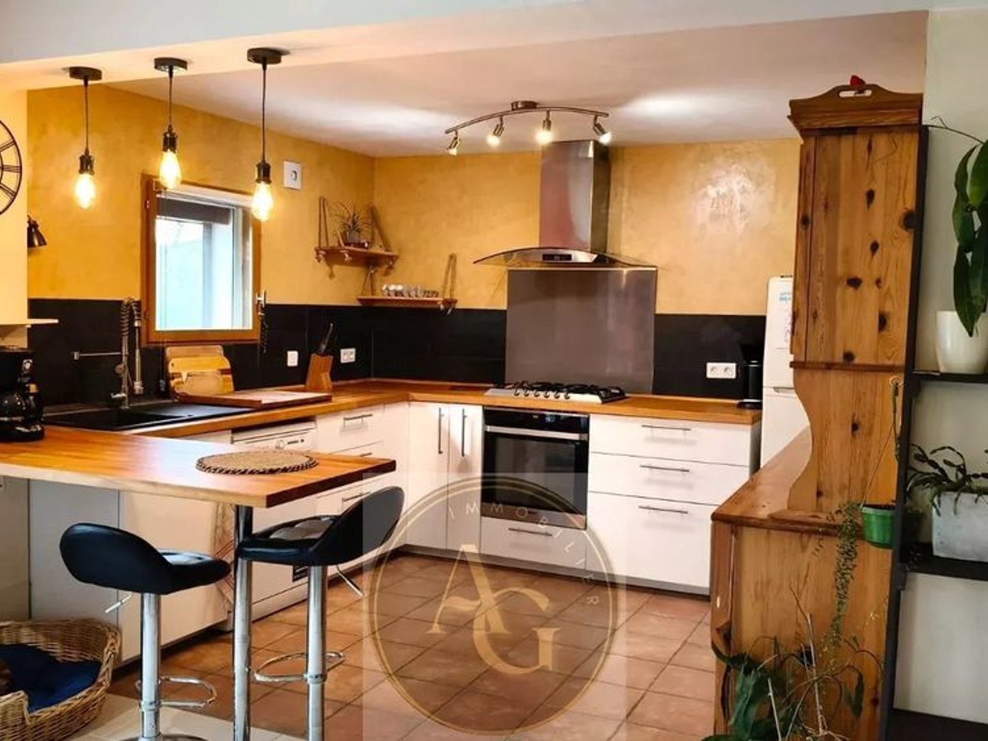 Maison T5 de 140m² sur terrain d'environ 3400m²