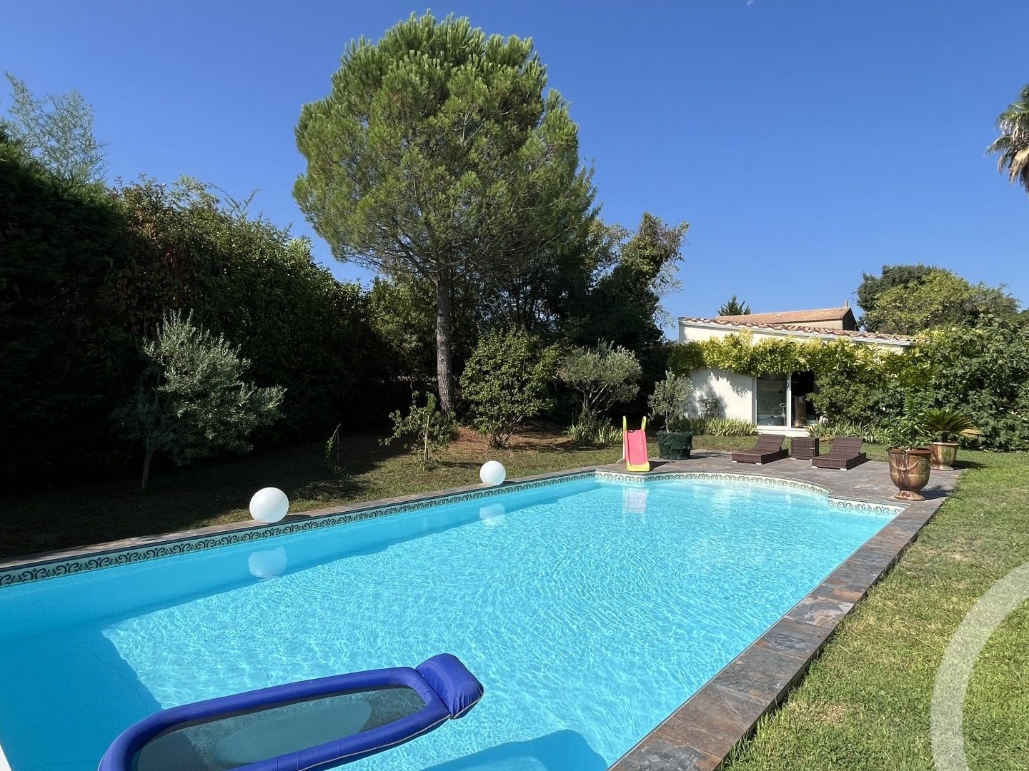 Maison à vendre - 6 pièces - 140m2 - Saint-Drézéry (34160)