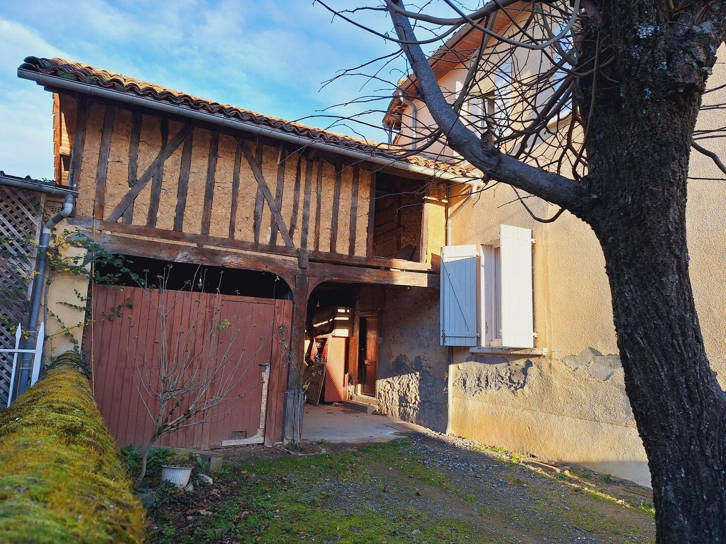 Maison à vendre - 7 pièces - 175m2 - Pouy (65230)
