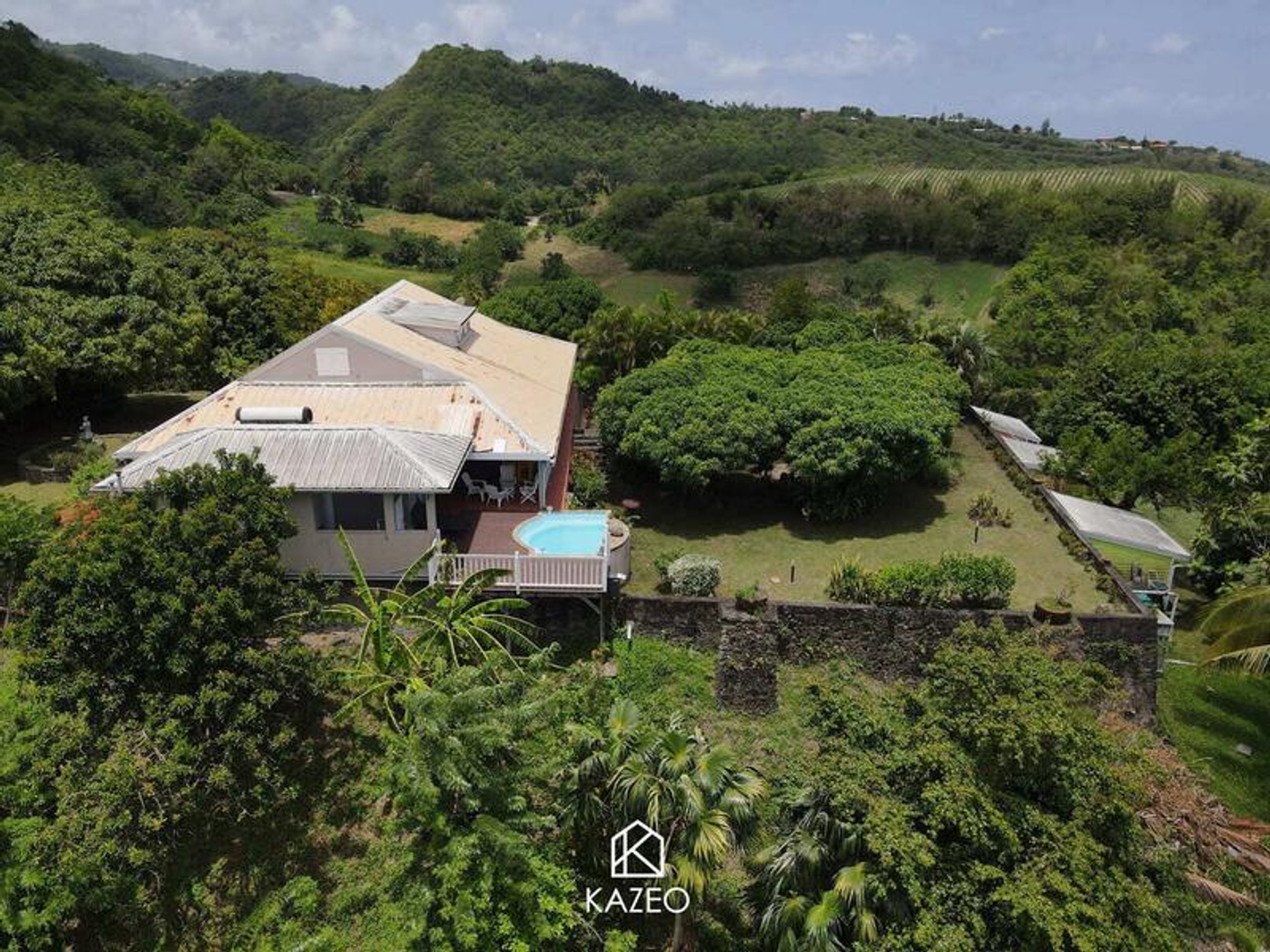 Maison à vendre - 7 pièces - 300m2 - Le Carbet (97221)