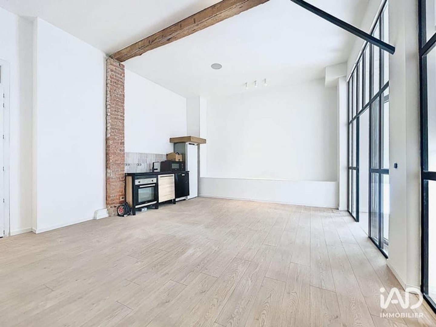 Immeuble commercial 118 m²