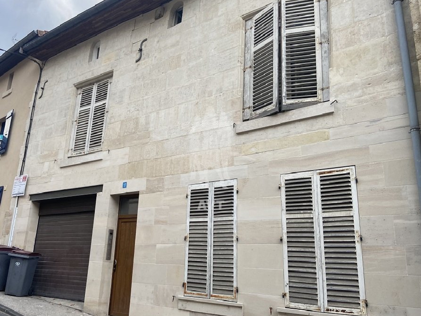 IMMEUBLE DE 11 STUDIOS RAPPORT ANNUEL anciennement réalisés 12 %