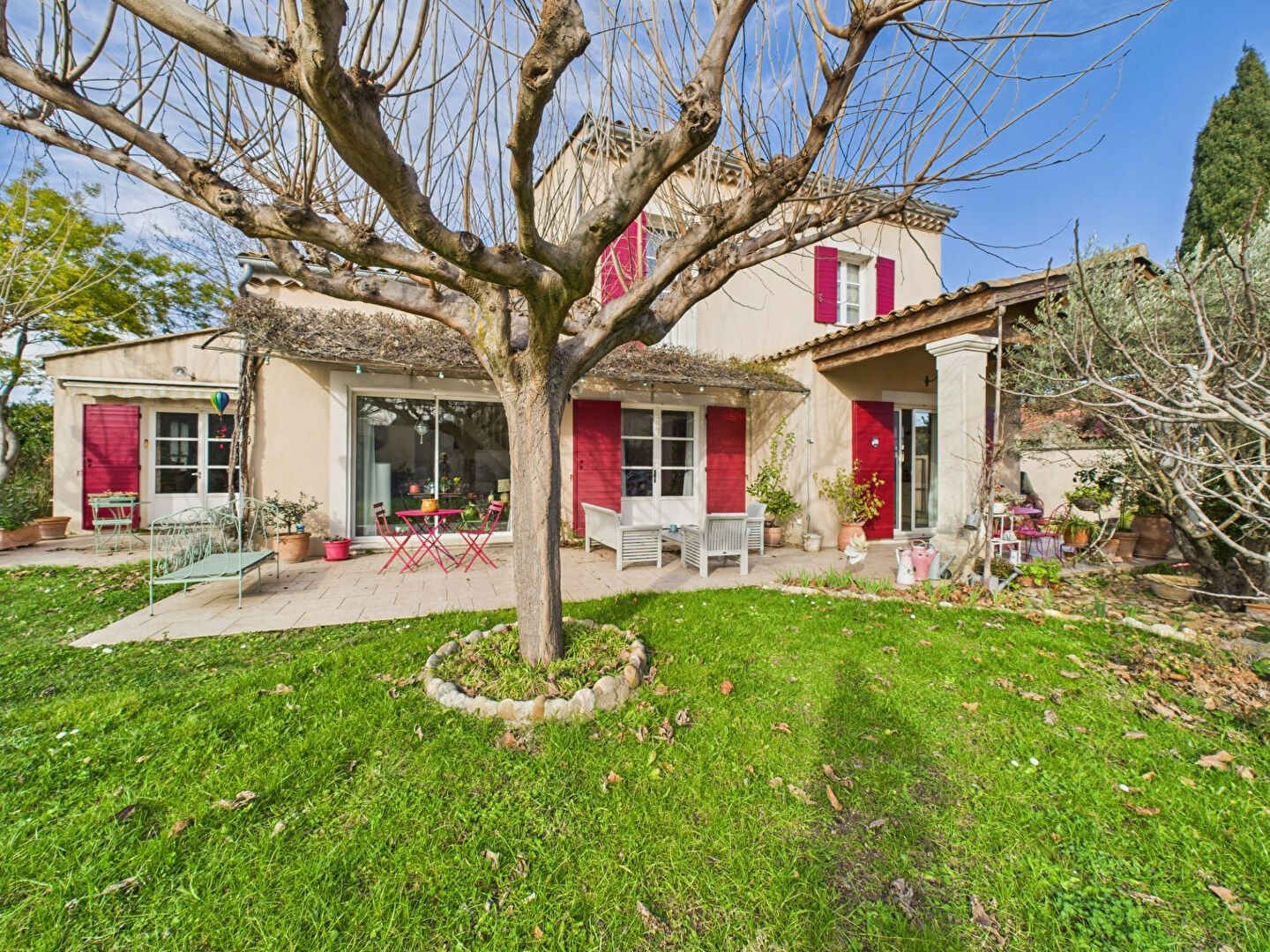 Maison à vendre - 12 pièces - 248m2 - Morières-Lès-Avignon (84310)