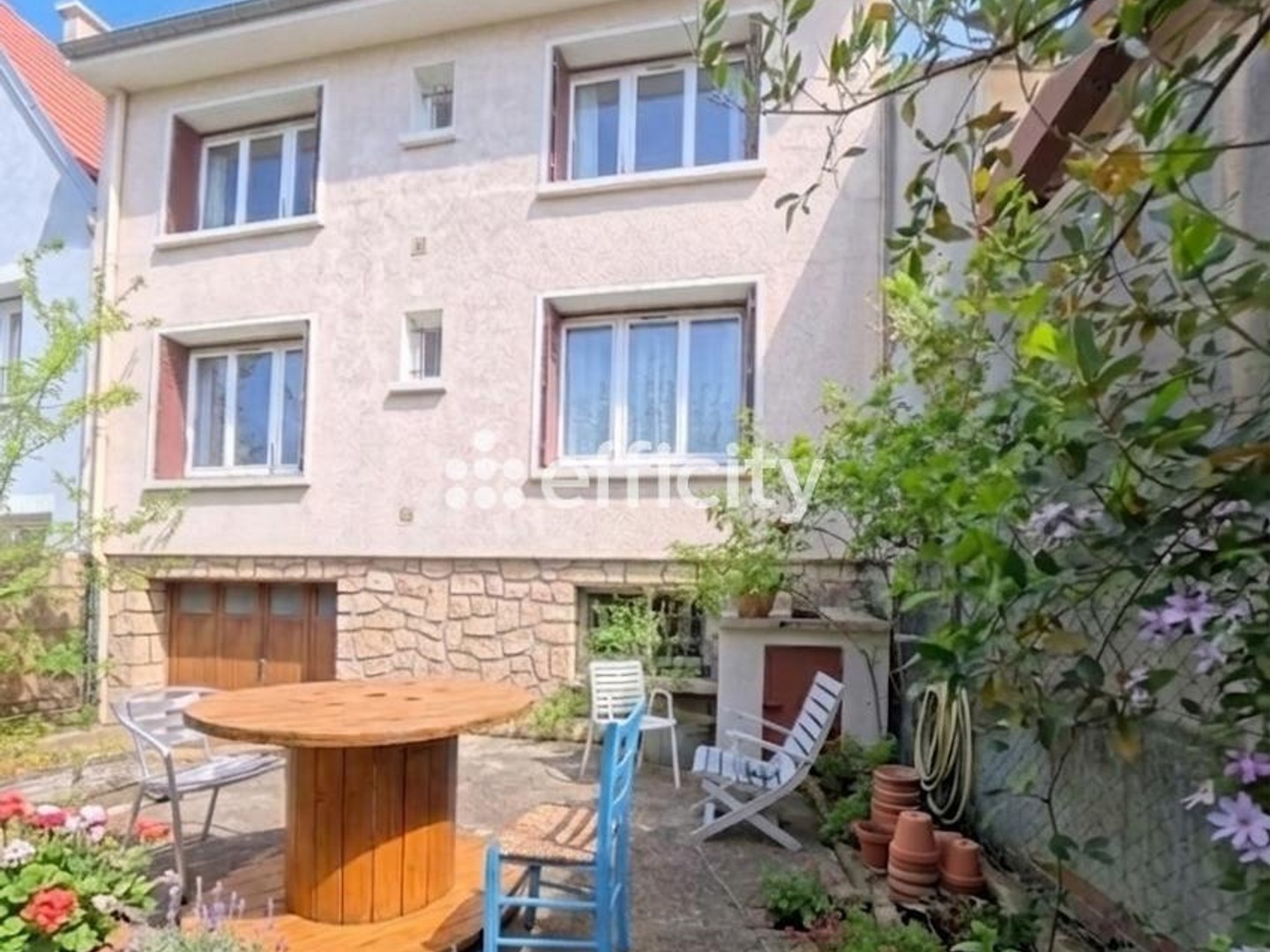 Maison 7 pièces 225 m²