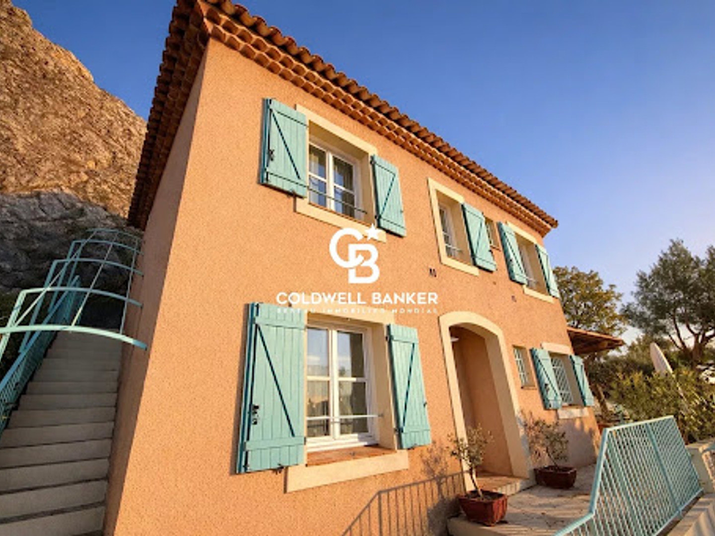 Maison à vendre - 5 pièces - 143m2 - Hyères (83400)